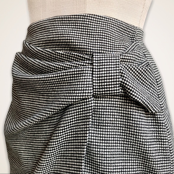 Club Monaco houndstooth skirt - Picture 2 of 6